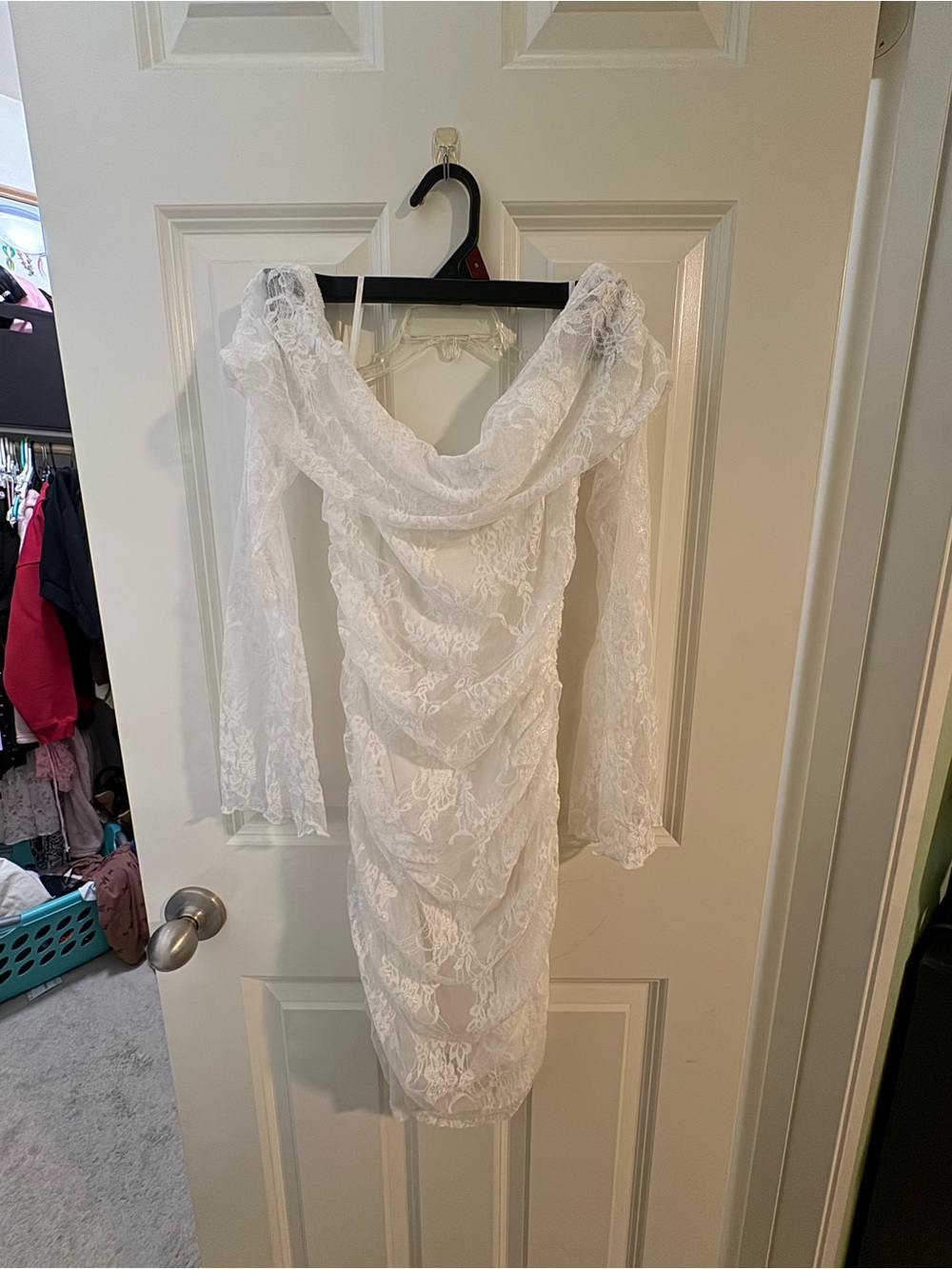 SHEIN White Lace Long Sleeve Off-Shoulder Dress